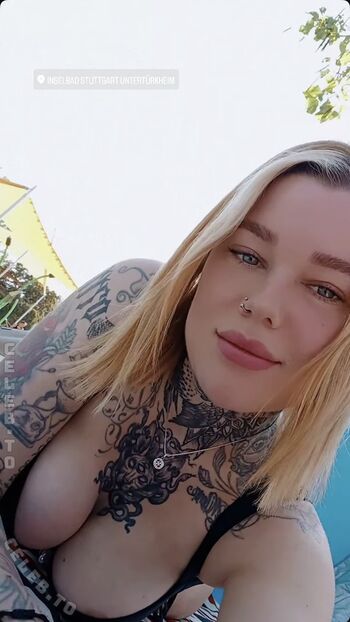 Full leaked Typischblonnd private photo