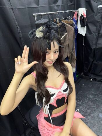 Full leaked Tzuyu page private photo