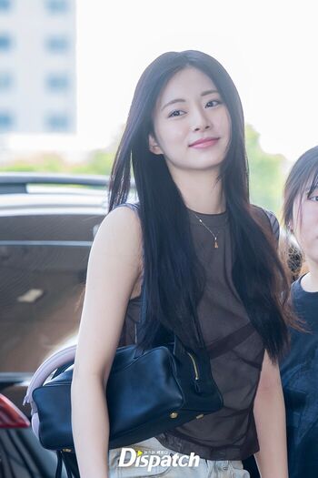 Full leaked Tzuyu private photo