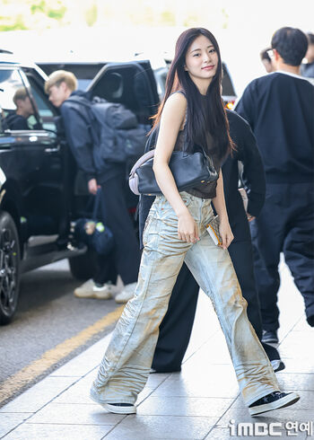 Full leaked Tzuyu private photo