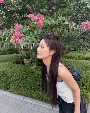Full leaked Tzuyu private photo
