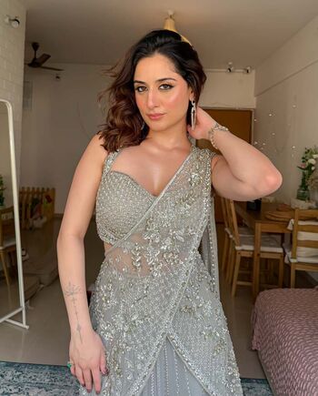 Full leaked Uditi singh private photo