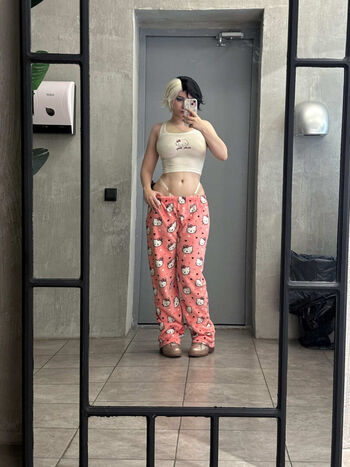 Full leaked Ulichan  page private photo