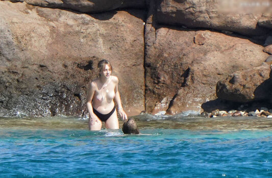 Full leaked Uma thurman private photo