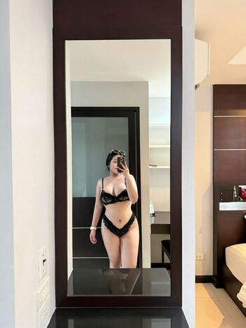 Full leaked Umikoumii private photo