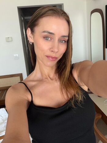 Una Healy