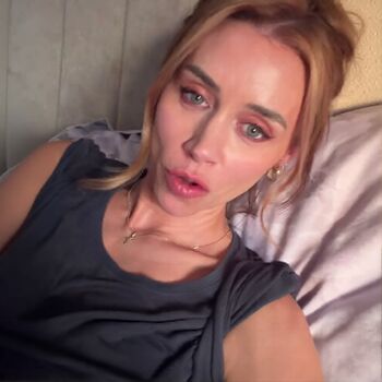 Full leaked Una healy private photo