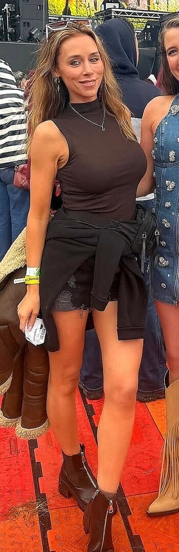Full leaked Una healy private photo