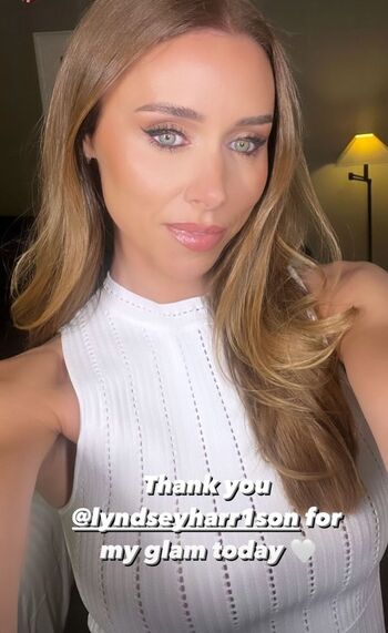 Full leaked Una healy private photo