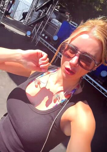 Una Healy