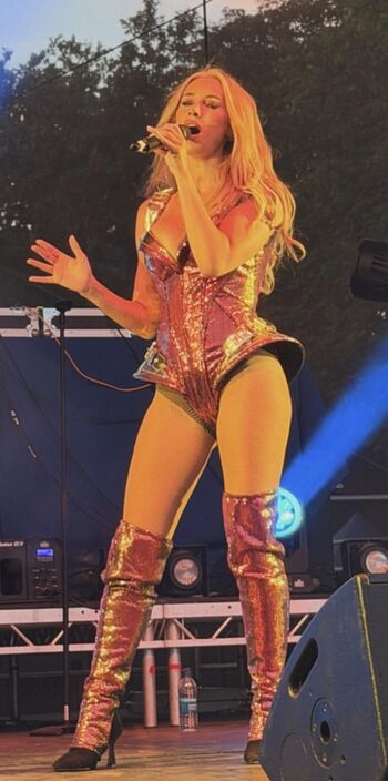 Una Healy