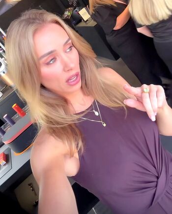 Full leaked Una healy private photo