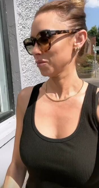 Una Healy