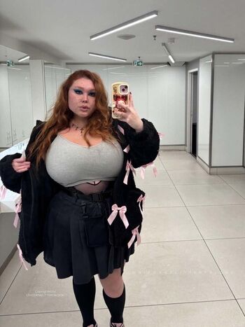 Full leaked Unicornglittery private photo