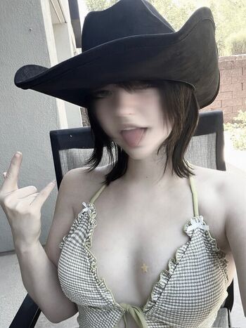 Full leaked Unkyndled private photo