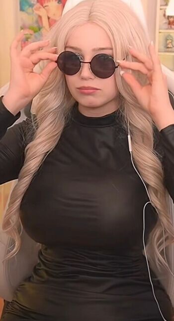 Full leaked Upminaa  page private photo