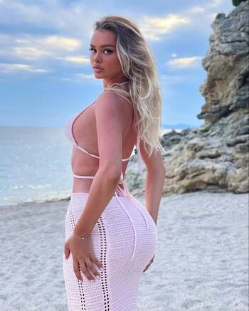 Full leaked Uresa zogu private photo