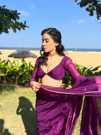 Full leaked Urfi javed private photo