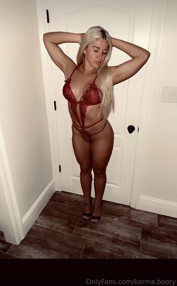 Full leaked Uronlykarma private photo