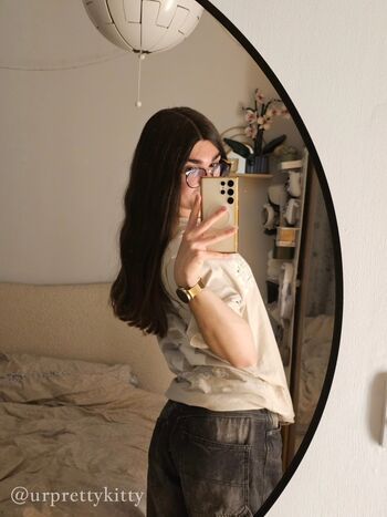 Full leaked Urprettykitty private photo