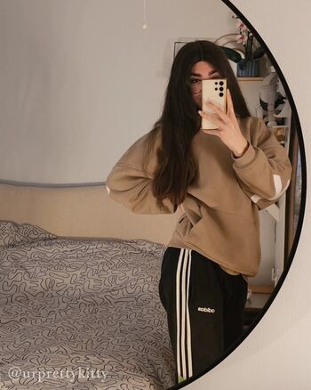 Full leaked Urprettykitty private photo