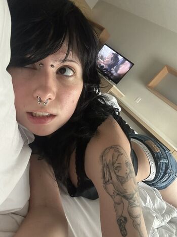 Full leaked Urwhitegf private photo