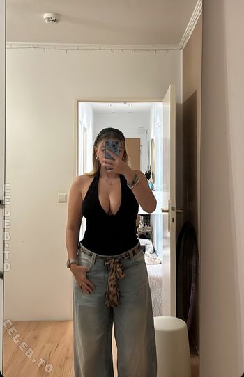Full leaked V d s olivia private photo