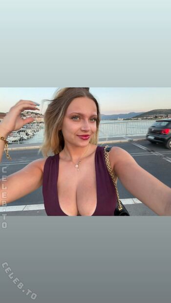 Full leaked V d s olivia private photo