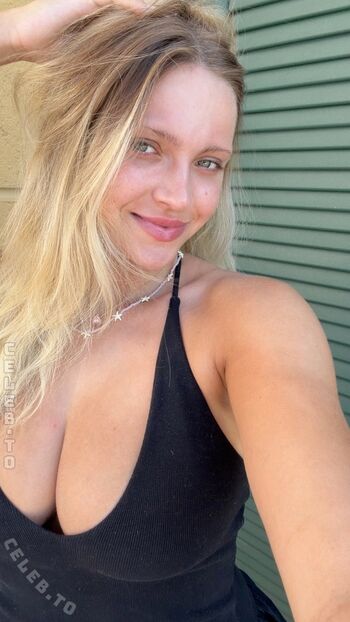 Full leaked V d s olivia private photo