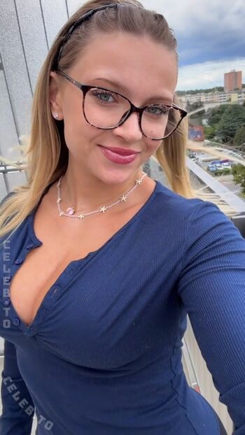 Full leaked V d s olivia private photo
