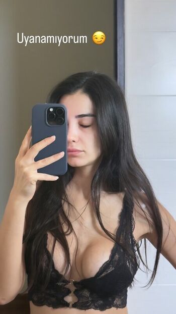 Full leaked Vahide bulu private photo