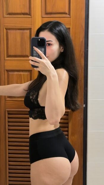 Full leaked Vahide bulu private photo