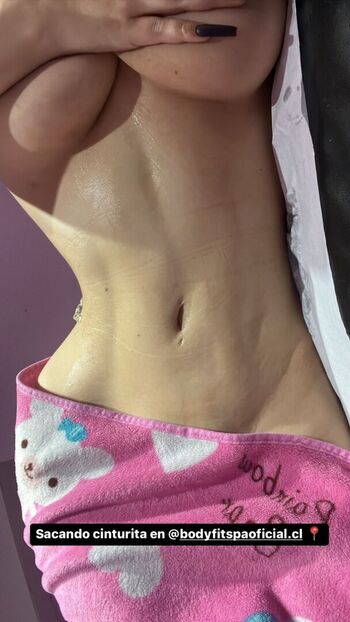 Full leaked Vaimonroe private photo