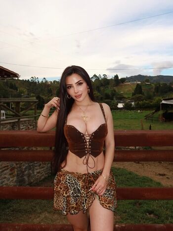 Full leaked Vaimonroe private photo