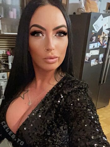 Full leaked Vaja private photo