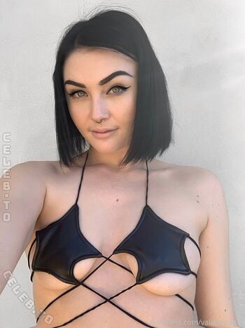 Full leaked Valarievalacc private photo