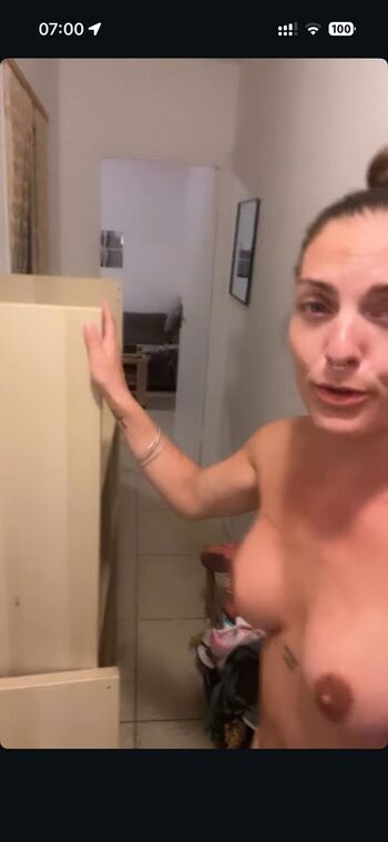 Full leaked Vale private photo