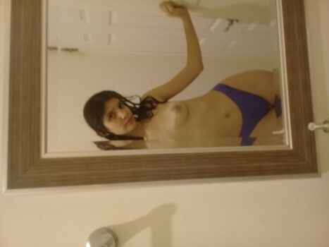 Full leaked Valecast private photo