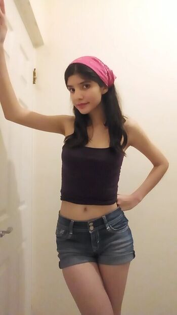 Full leaked Valecast private photo