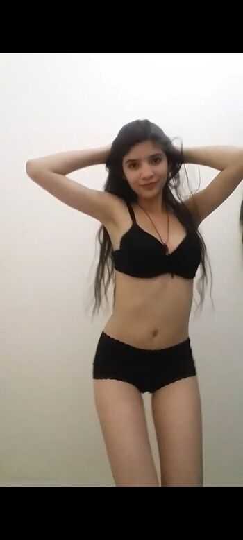 Full leaked Valecast private photo