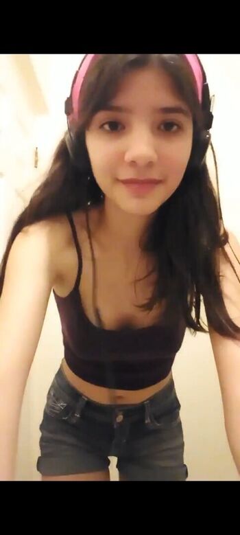 Full leaked Valecast private photo