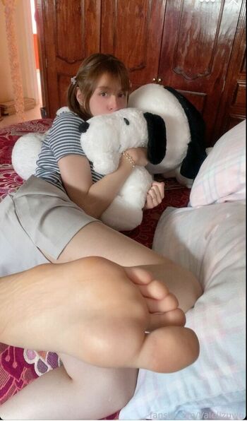 Full leaked Valelizuwu private photo