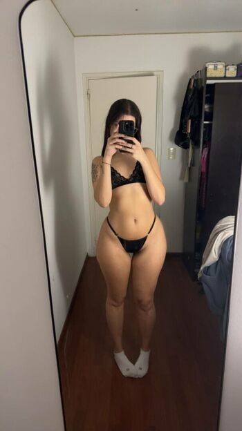 Full leaked Valentellisimo private photo