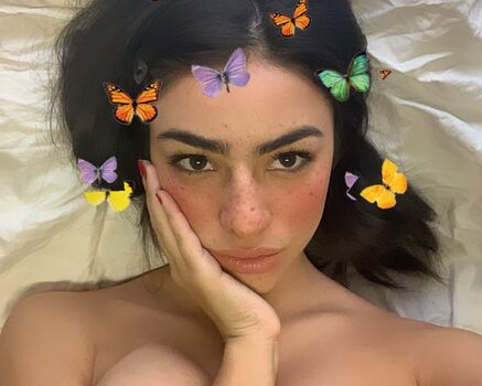 Valentina Buzzurro