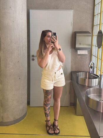 Full leaked Valeri da private photo