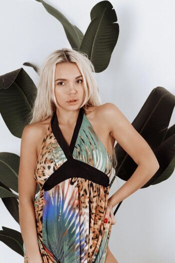 Full leaked Valeriamour private photo