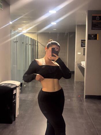Full leaked Valerie page private photo