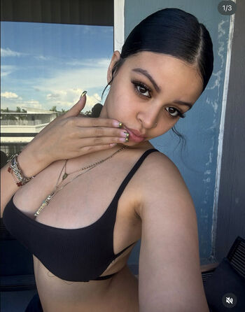 Full leaked Valerieeex private photo