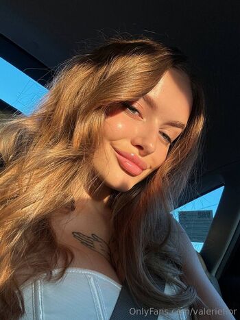 Full leaked Valerieflor page private photo