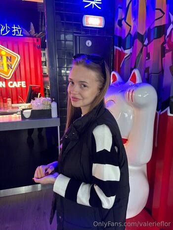 Full leaked Valerieflor private photo